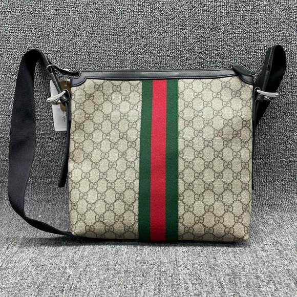 100% Authentic Gucci Web GG Supreme Messenger Crossbody Bag - Picture 3 of 15